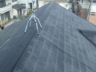 大屋根の化粧スレート