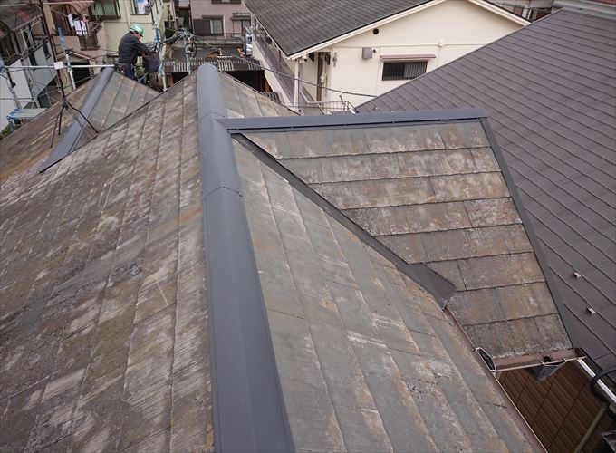 棟板金交換工事が終了しました