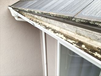 千葉市花見川区　雨樋の歪み