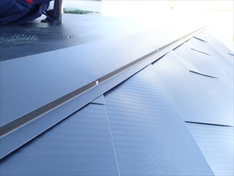 東金市　棟板金の設置