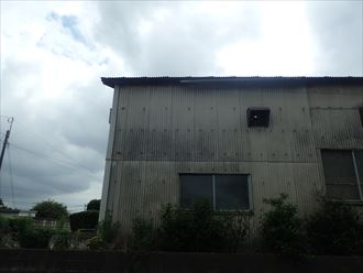 四街道市　雨樋の無い状態