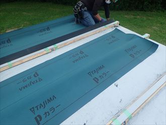 旭市　防水紙の設置工程