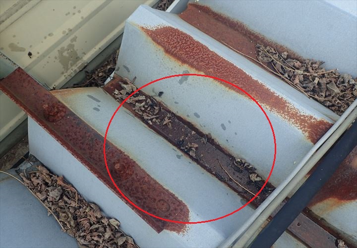 長生郡　屋根材の錆