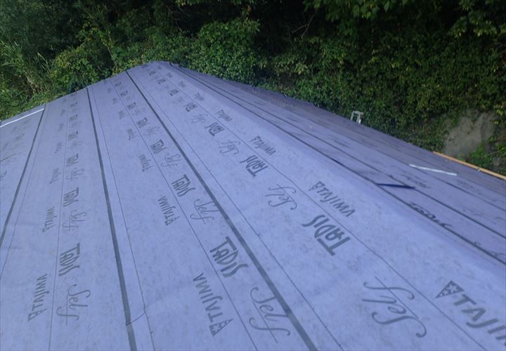 館山市　防水紙の設置完了