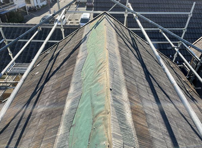 屋根材、棟板金撤去完了