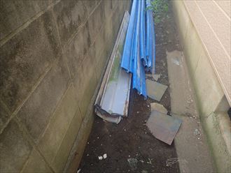 東金市　屋根材の落下