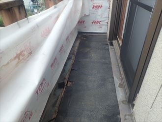 大網白里市　タイベック張り・床金属剥がし