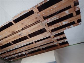 大網白里市　既存天井材剥がし