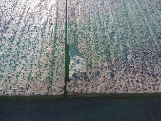 スレート材の表面が剥離