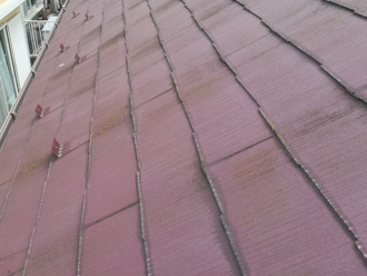 塗り替えの時期が迫っている屋根塗膜