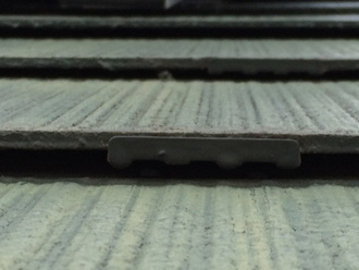 スレート材の反りを確認