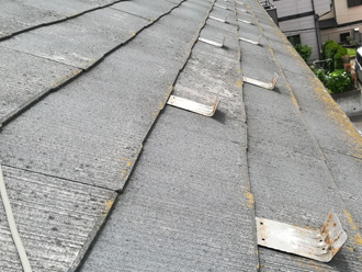 退色の目立つスレート