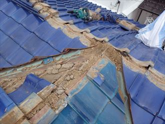 木更津市　棟瓦の部分解体