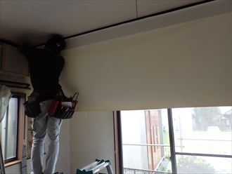 木更津市　クロス貼り作業