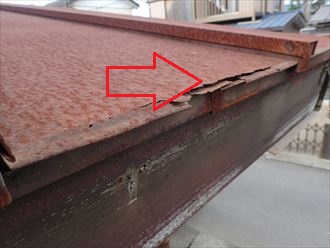 袖ケ浦市　屋根材の腐食
