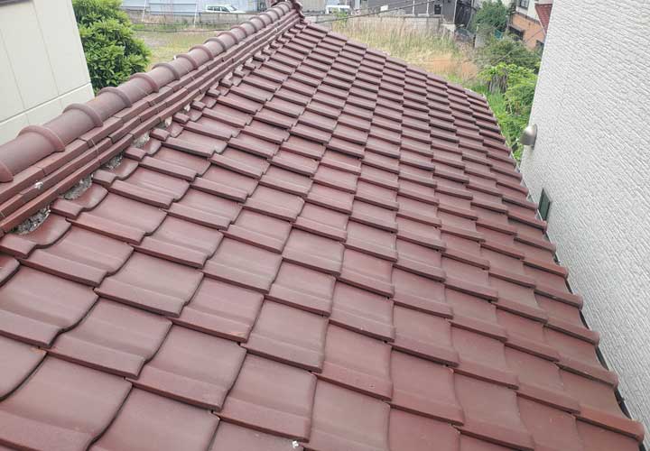 漆喰が剥がれていると指摘された瓦屋根