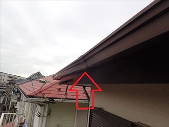 富里市　雨水の流れ落ちている箇所