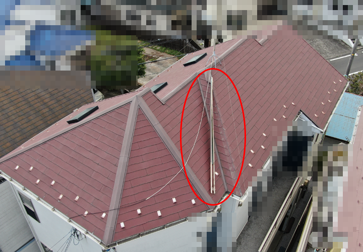 川崎市宮前区鷺沼にある棟板金が飛散してしまったお住まい