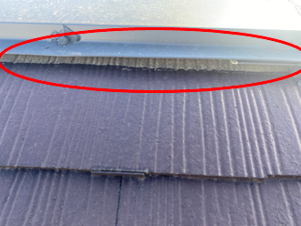 以前に補修した棟板金の浮き