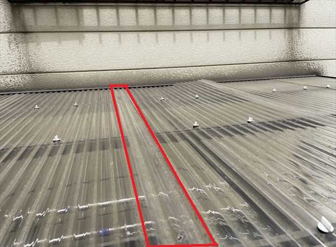 波板フックの破損