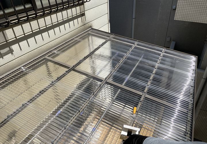 波板は2.5山重ねます