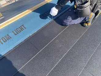 金属屋根材によるカバー工法