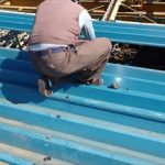 施工中の折板屋根