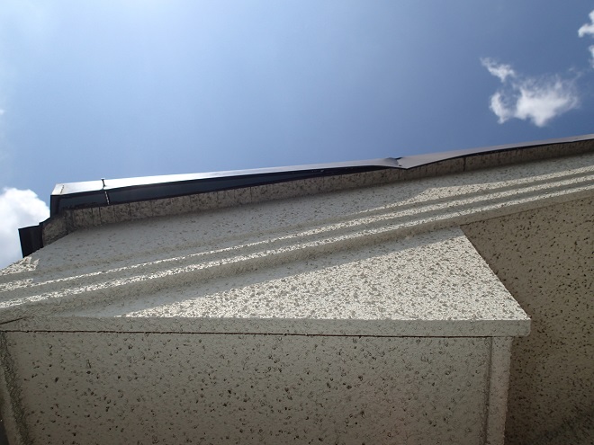 歪んだケラバ板金