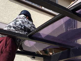 カーポート工事　脚立