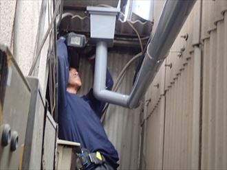 君津市　竪樋固定状況