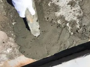 樹脂モルタルで下地補修