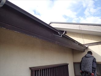 木更津市　樋吊り金具の設置