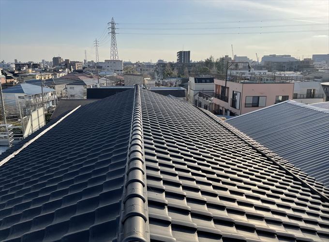 切妻形状　瓦屋根