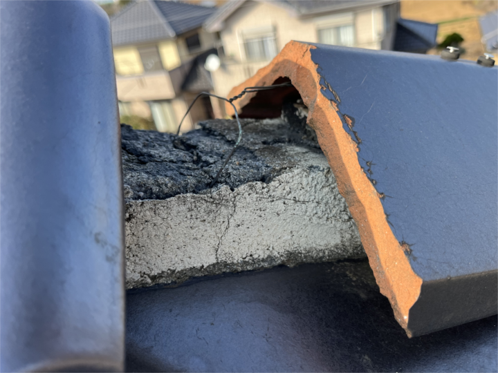 棟瓦破損