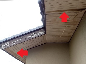 軒天と破風の劣化