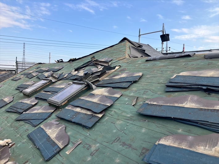 屋根材解体