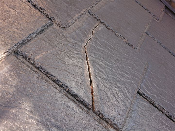 屋根瓦　壊れた