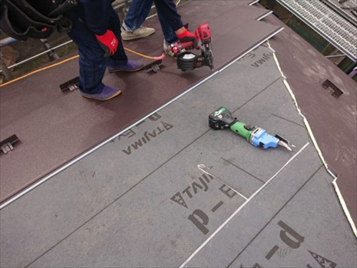 スーパーガルテクトガルバリウム鋼板