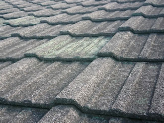 プレスセメント瓦　表面がザラザラ