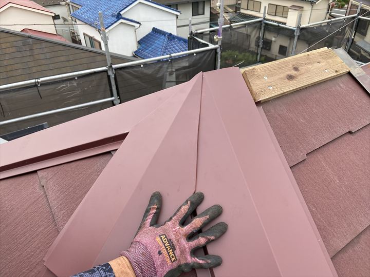 新規棟板金取り付け