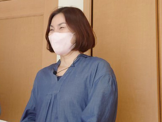 インタビュー中のH様