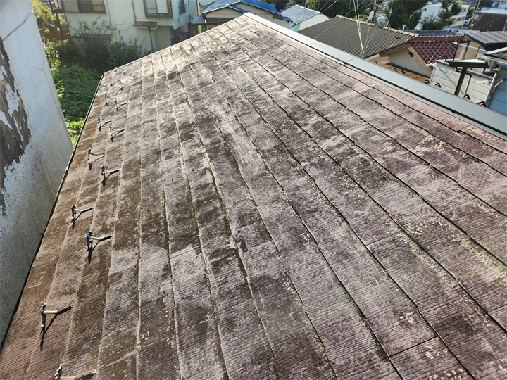 耐久性が低下しているスレート屋根