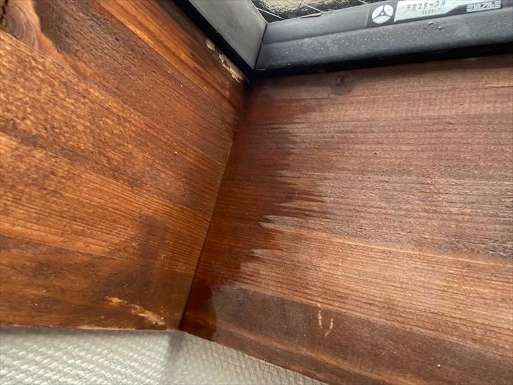 天窓の内側からの雨漏り