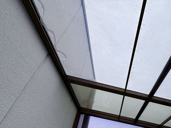 ① パネルの割れ・ヒビ