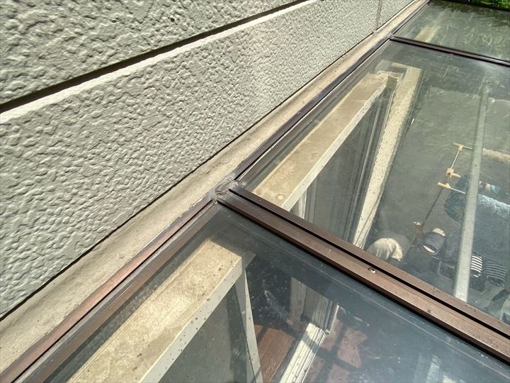 雨漏りしやすい箇所②：外壁との取り合い部分