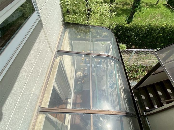 屋根パネルの状態を確認