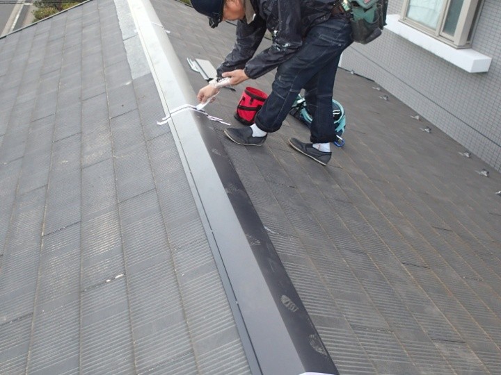 新規の「棟板金」を設置