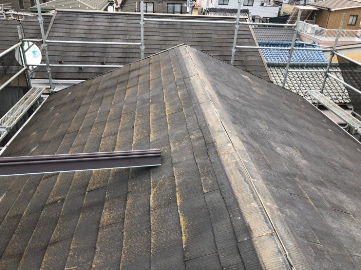 既存の「貫板と棟板金」を撤去