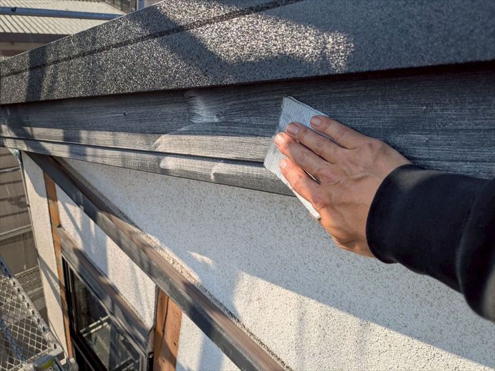 下地処理（ケレン作業）