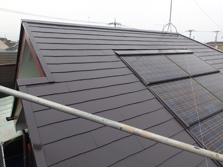 サーモアイSiを用いて屋根塗装工事した後の外観